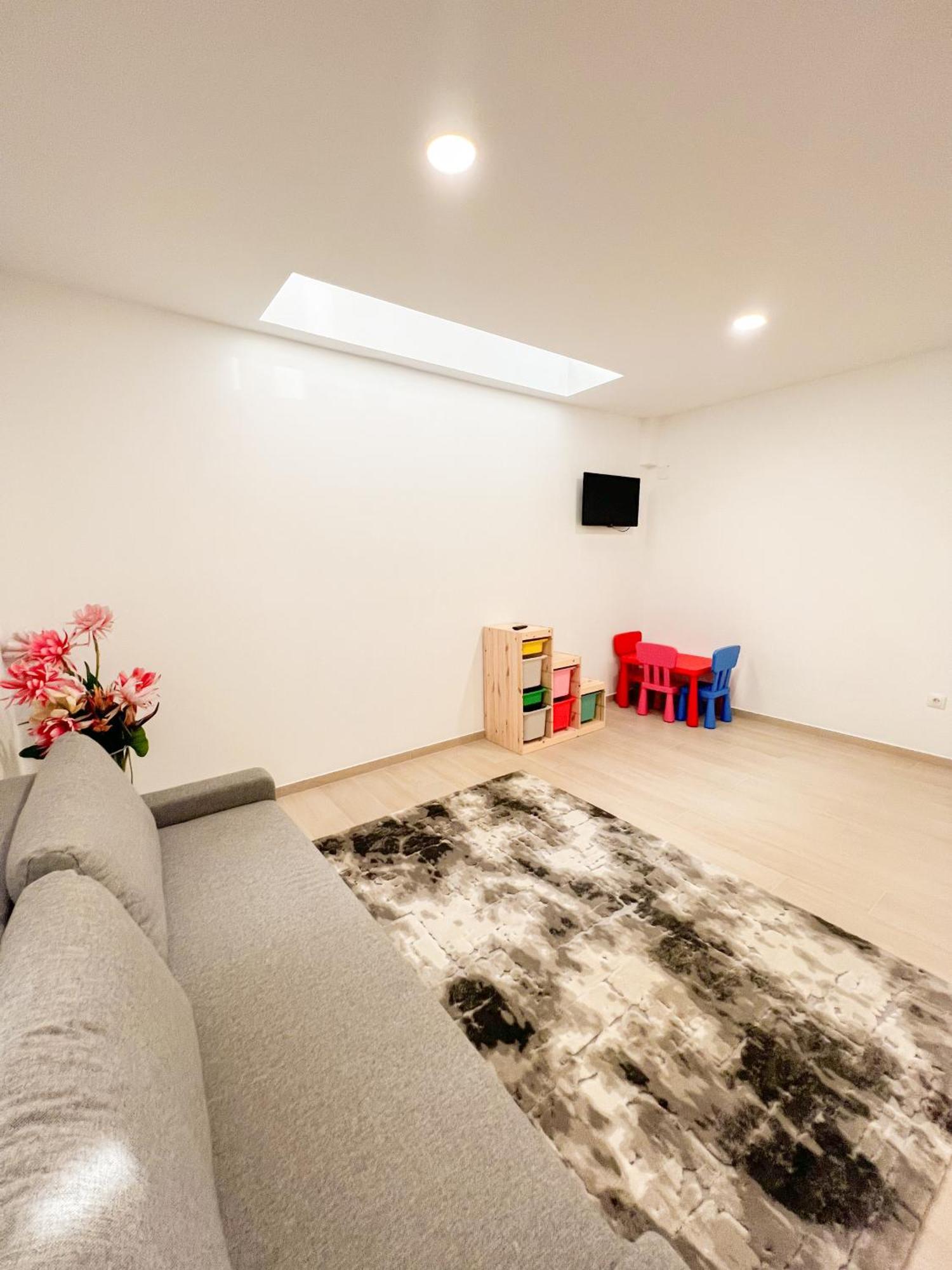 Cozy And Modern Family Flat Carihuela Apartment Torremolinos Bagian luar foto