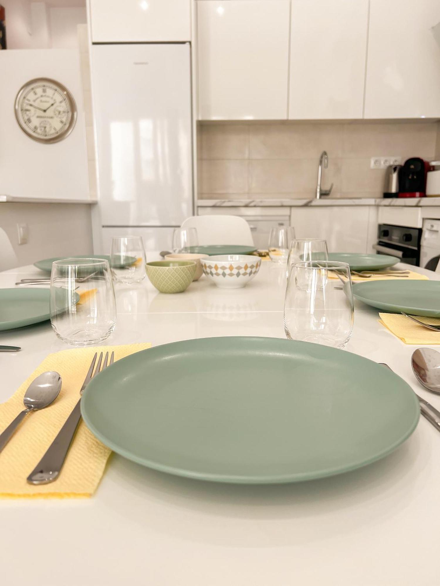 Cozy And Modern Family Flat Carihuela Apartment Torremolinos Bagian luar foto