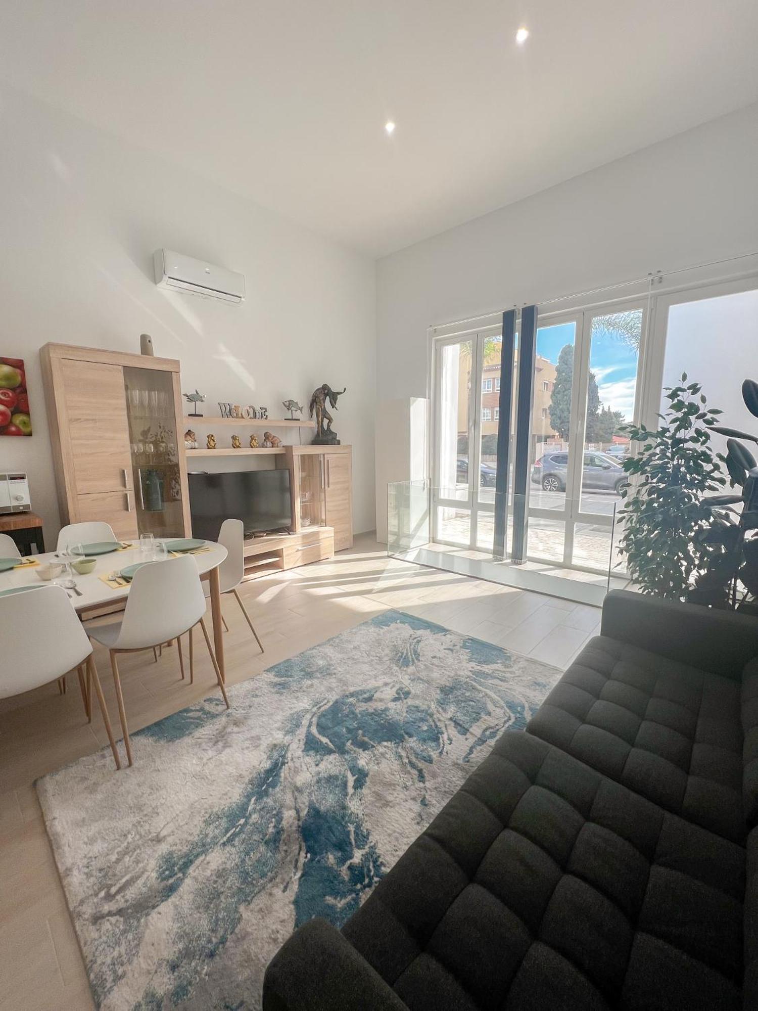 Cozy And Modern Family Flat Carihuela Apartment Torremolinos Bagian luar foto