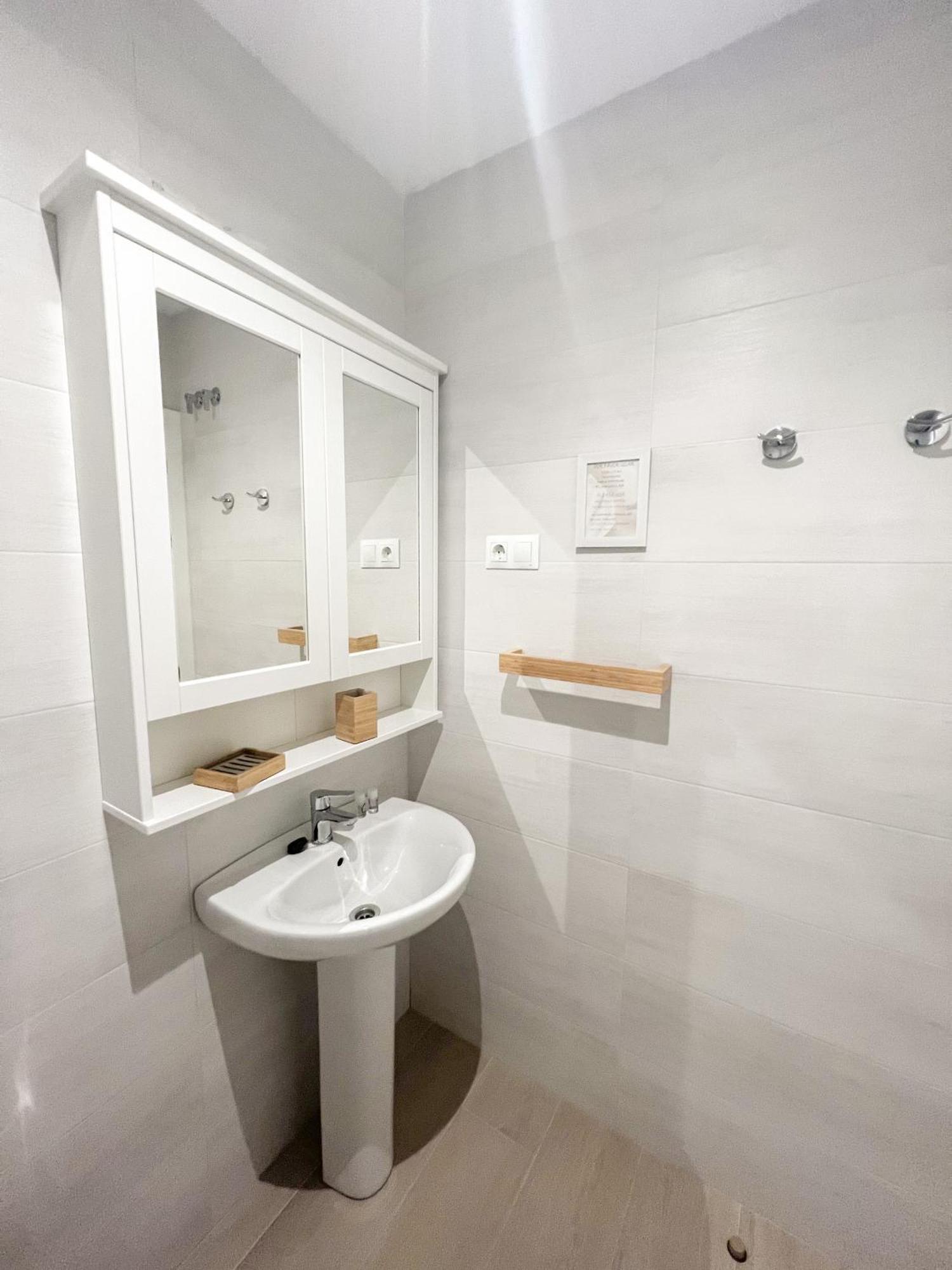 Cozy And Modern Family Flat Carihuela Apartment Torremolinos Bagian luar foto