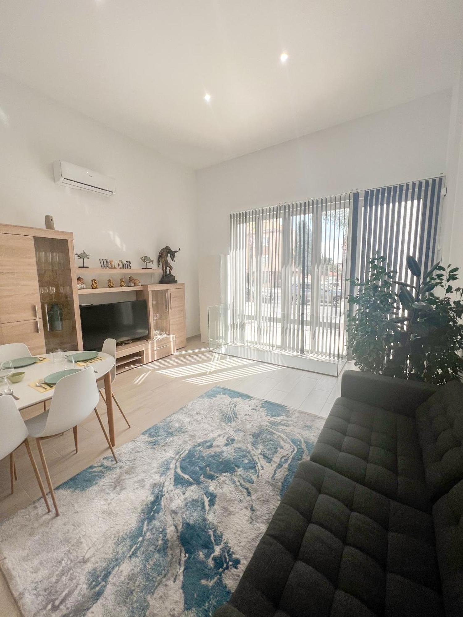 Cozy And Modern Family Flat Carihuela Apartment Torremolinos Bagian luar foto